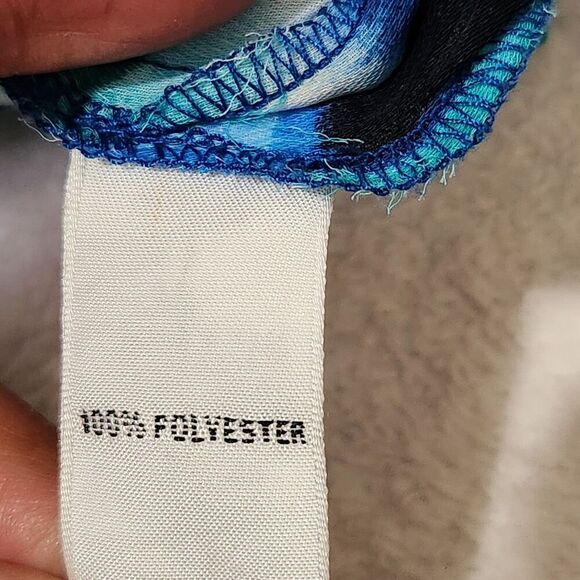 Chaus Womens tops Size 1X Blue Color Sheer Top Lightweight Roll Tab sleeves - Picture 12 of 12